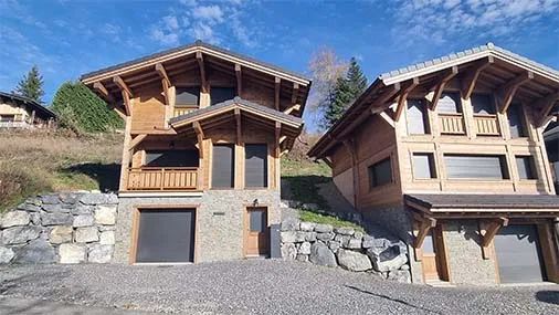 Miniature de Chalets traités avec Pullex Silverwood mélange Altgrau et Incolore. (Bois, extérieur)