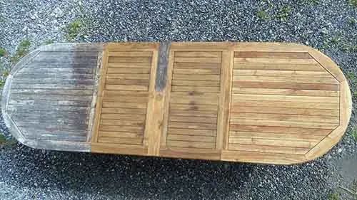 Miniature de Table en teck partiellement dégrisée avec Clean-Multi-Refresher. (Bois, extérieur)
