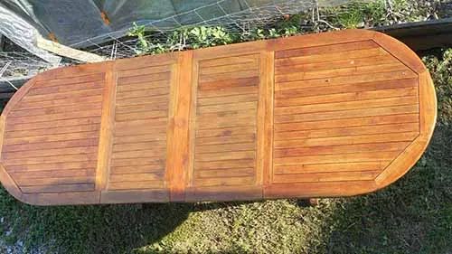 Miniature de Après le dégriseur, application de l'huile Pullex Teaköl, couleur Teak en deux couches. (Bois, extérieur)